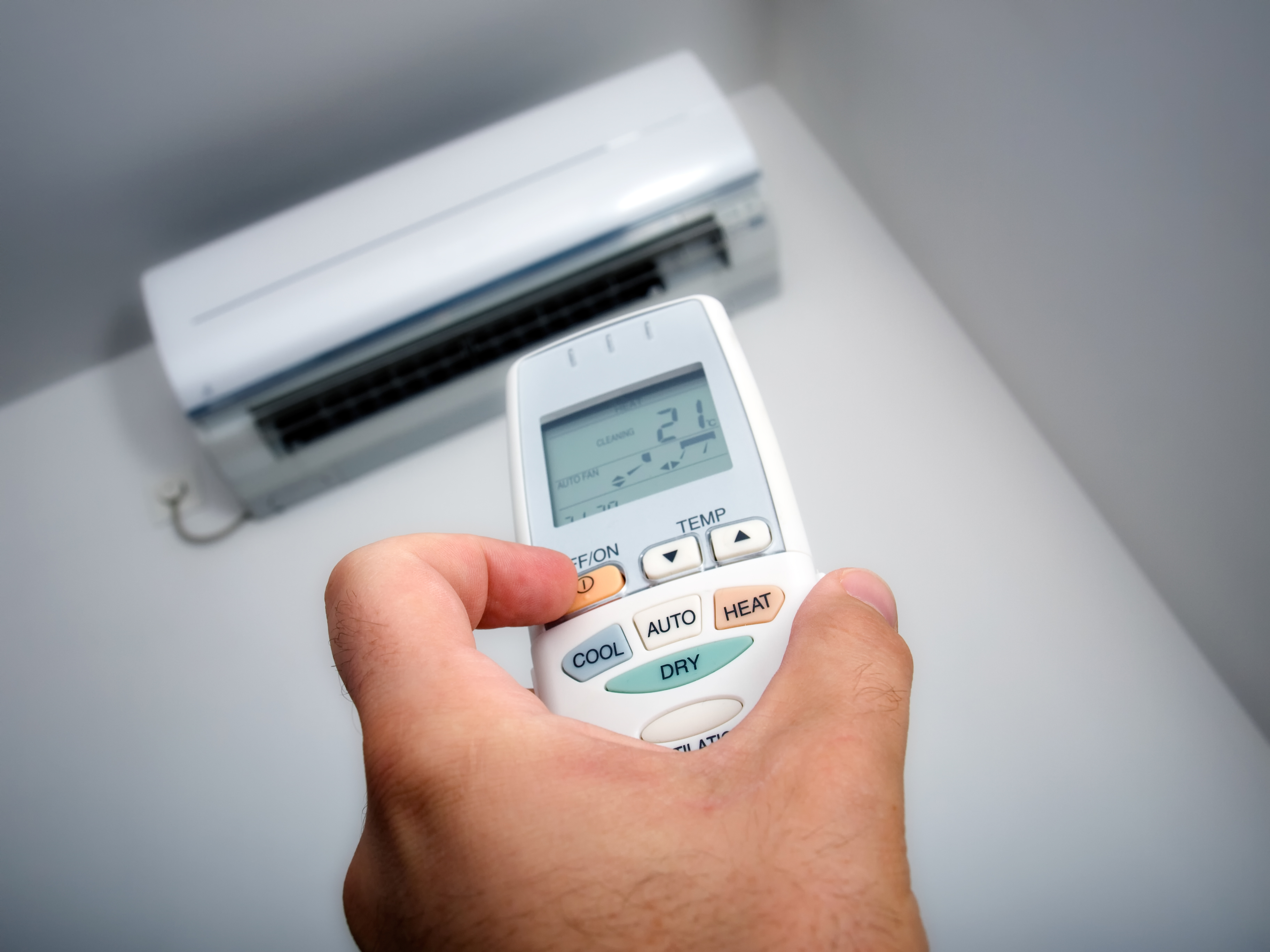 Types of remote controls for the air conditioner: wired, wall-mounted