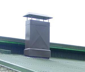 Kovová skrinka na vetranie na streche domu