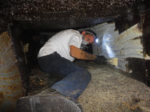manual cleaning of a large diameter duct