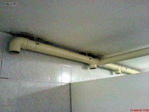 exemplo de uso de canos de esgoto como dutos de ventilação de exaustão